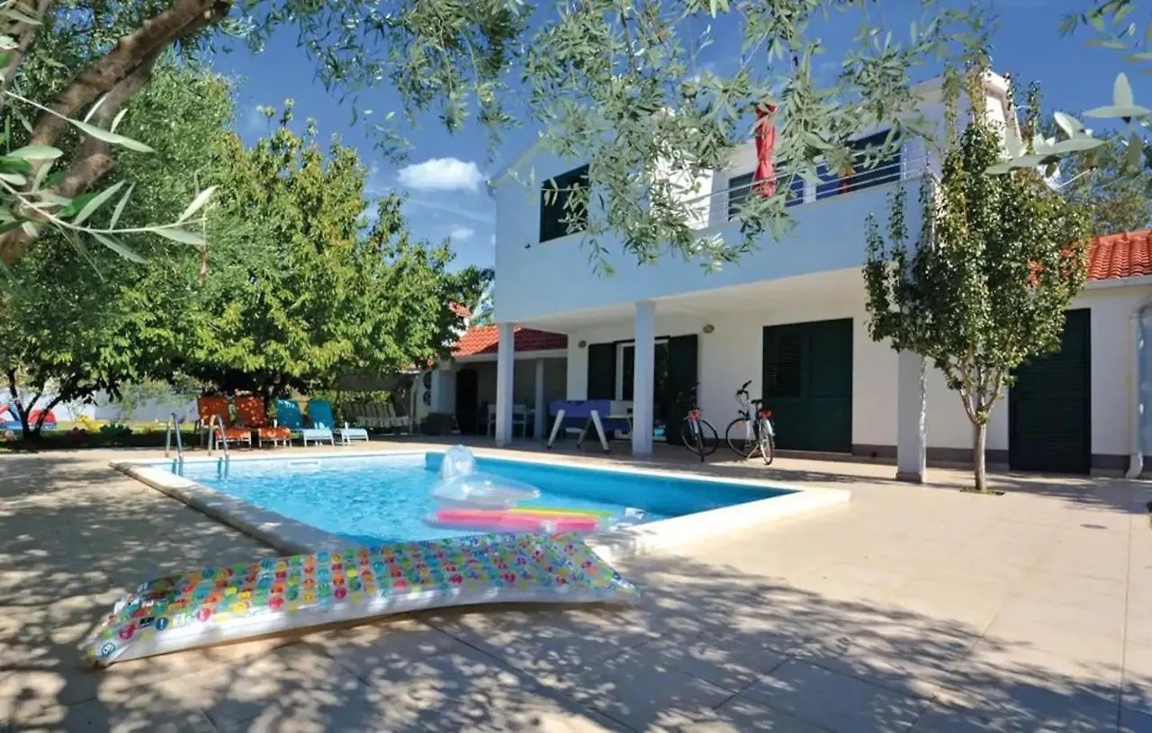 Semesterbostad House Viki Villa Plano