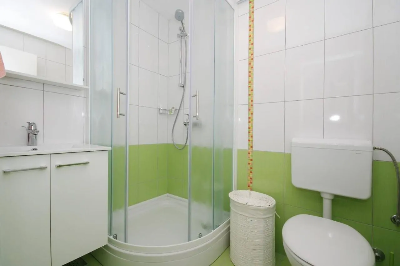 Semesterbostad House Viki Villa Plano
